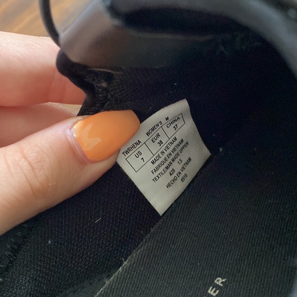 Tommy Hilfiger shoes - Picture 3 of 3